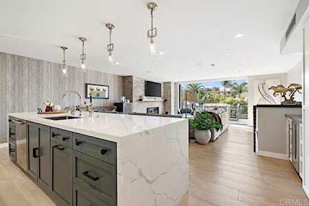 756 N Coast Highway 101 Encinitas, CA 92024