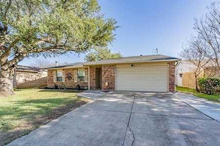 6440 Buckingham Trail North Richland Hills, TX 76182