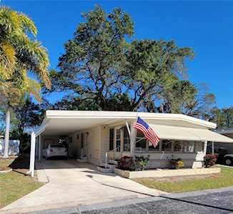 585 Sky Harbor Dr #129 Clearwater, FL 33759