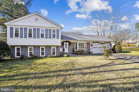 10843 Broadwater Dr Fairfax, VA 22032