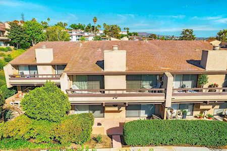 2209 Plaza De Las Flores Carlsbad, CA 92009