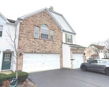 2882 Stonewater Dr Naperville, IL 60564