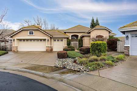 417 Barusch Court Roseville, CA 95747