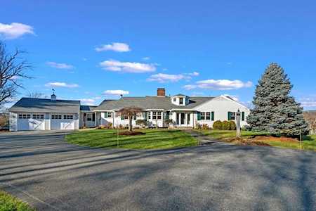 264 Sagamore Street Hamilton, MA 01982