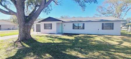 208 Thrasher Rd Plant City, FL 33566