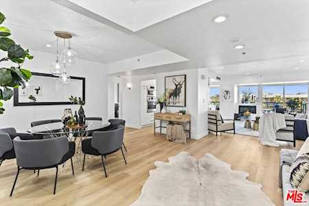 13600 Marina Pointe Dr #504 Marina Del Rey, CA 90292