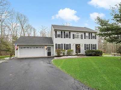 593 Gardner Rd Exeter, RI 02822
