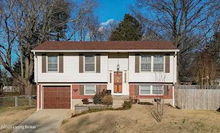9507 Chadbourn Ct Louisville, KY 40223