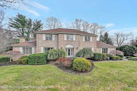 27 Laird Rd Middletown, NJ 07748