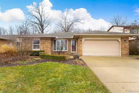 1206 N Cavalier Rd Canton Twp, MI 48187
