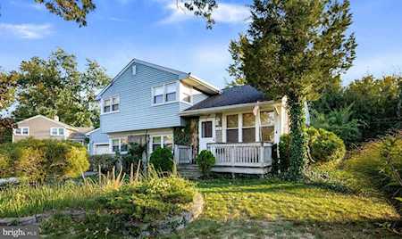 15 Brookmead Dr Cherry Hill, NJ 08034