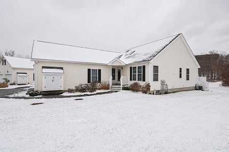 14 Blueberry Ln #14 Southborough, MA 01772