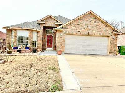 6709 Bear Hollow Lane Watauga, TX 76137
