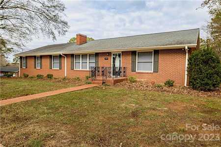 1002 Smith St Albemarle, NC 28001