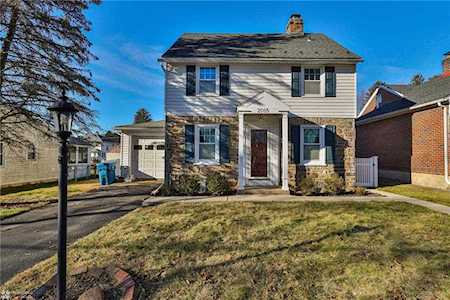 2015 Montgomery St Bethlehem, PA 18017