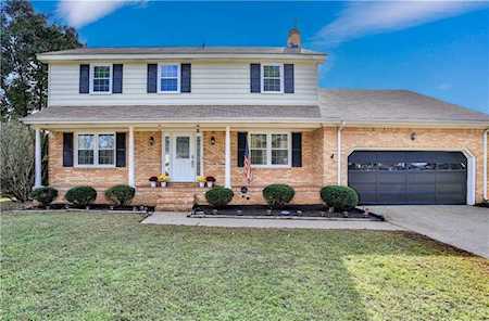 545 Longdale Cres Chesapeake, VA 23325