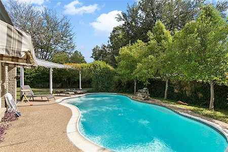 6728 Victoria Avenue North Richland Hills, TX 76180