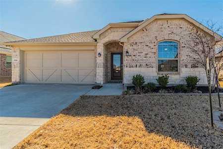 6106 Halton Drive Aubrey, TX 76227