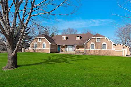 1308 Cambridge Circle Plattsburg, MO 64477