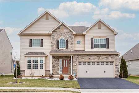 4251 Beech Dr Nazareth, PA 18064