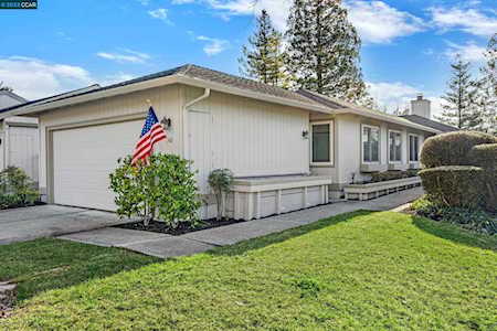 561 Rolling Hills Ln Danville, CA 94526