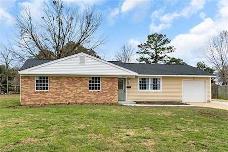 2725 Colonial Dr Suffolk, VA 23435
