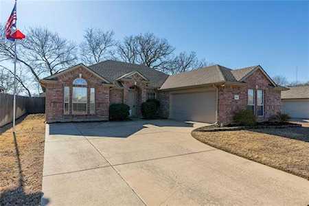 5304 Kayanne Lane Denton, TX 76208