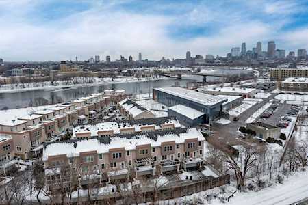 2336 River Pointe Circle #18 Minneapolis, MN 55411