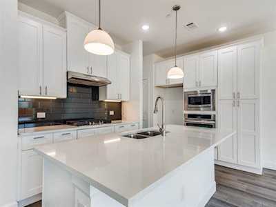 5649 Woodlands Drive The Colony, TX 75056
