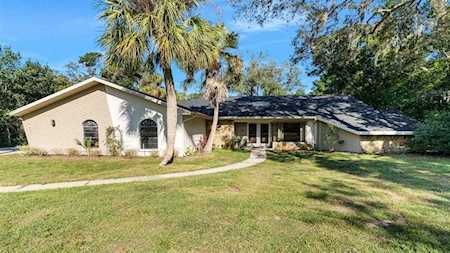 7995 Chaucer Dr Weeki Wachee, FL 34607
