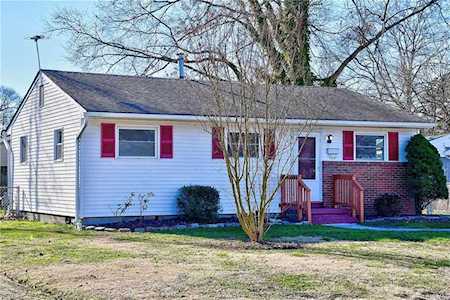 1312 Virginia Ave Chesapeake, VA 23324