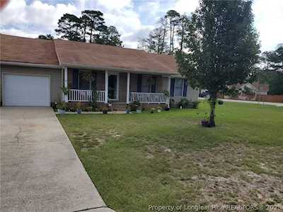 5664 Castleton Dr Hope Mills, NC 28348