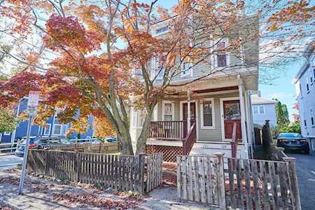 111 W Adams St #111 Somerville, MA 02144
