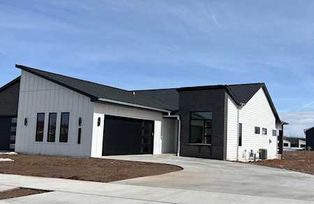 300 Aldon Circle Green Bay, Village of Ashwaubenon, WI 54304