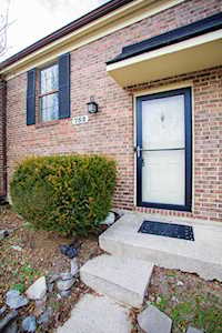 752 Spring Meadows Dr Lexington, KY 40504
