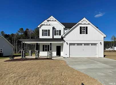 300 Saddlewood Lane Zebulon, NC 27597