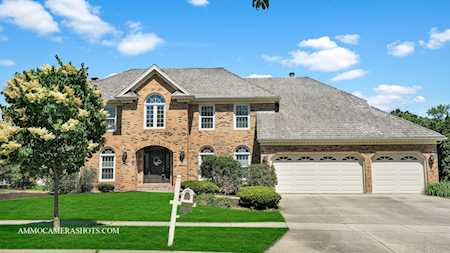 4042 Broadmoor Circle Naperville, IL 60564