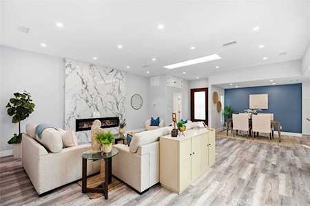 17 Senisa Way Irvine, CA 92612
