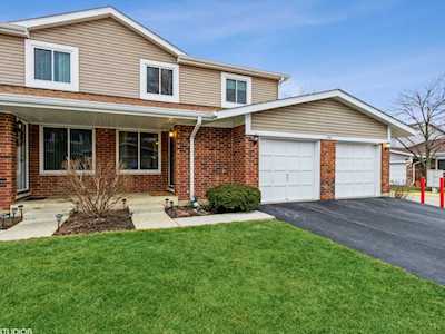 1987 N Heritage Circle Palatine, IL 60074