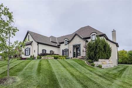 10505 N Hedges Ave Kansas City, MO 64157
