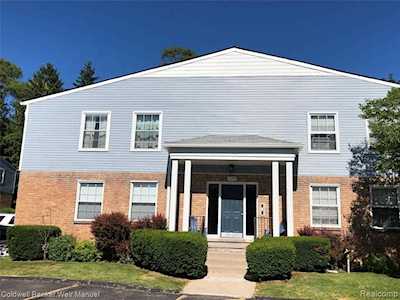 529 University Rochester, MI 48307
