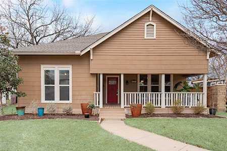 105 S 3rd Street Midlothian, TX 76065