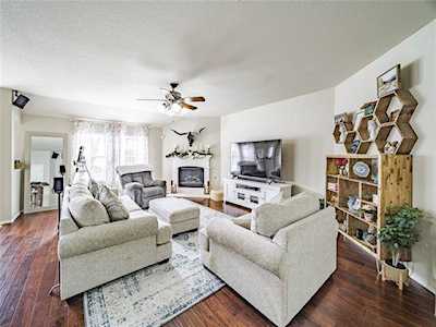 908 Lake Forest Trail Little Elm, TX 75068