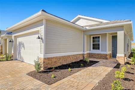 16761 Seasons Coast Dr Bonita Springs, FL 34135