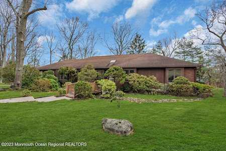 9 Old Weathersfield Rd Ocean Twp, NJ 07712