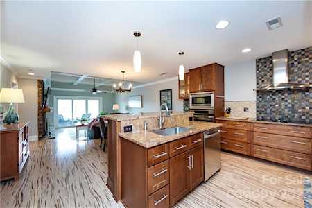 9801 Emerald Point Dr Charlotte, NC 28278