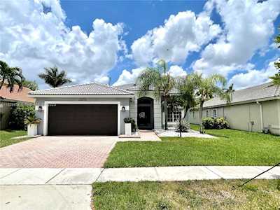 14273 NW 23rd St Pembroke Pines, FL 33028