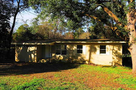 1674 Sharkey St Tallahassee, FL 32304
