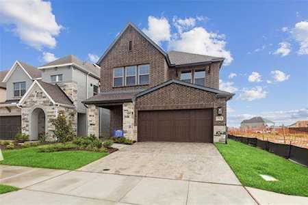 712 Sugar Field Drive Lewisville, TX 75056