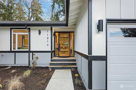 11914 NE 67th Place Kirkland, WA 98033